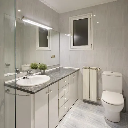 Always Easy I Larroca شقة