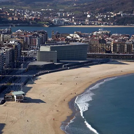 Always Easy I Larroca * San Sebastian