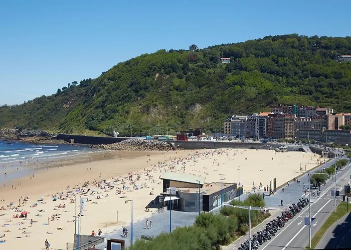 Always Easy I Larroca San Sebastián